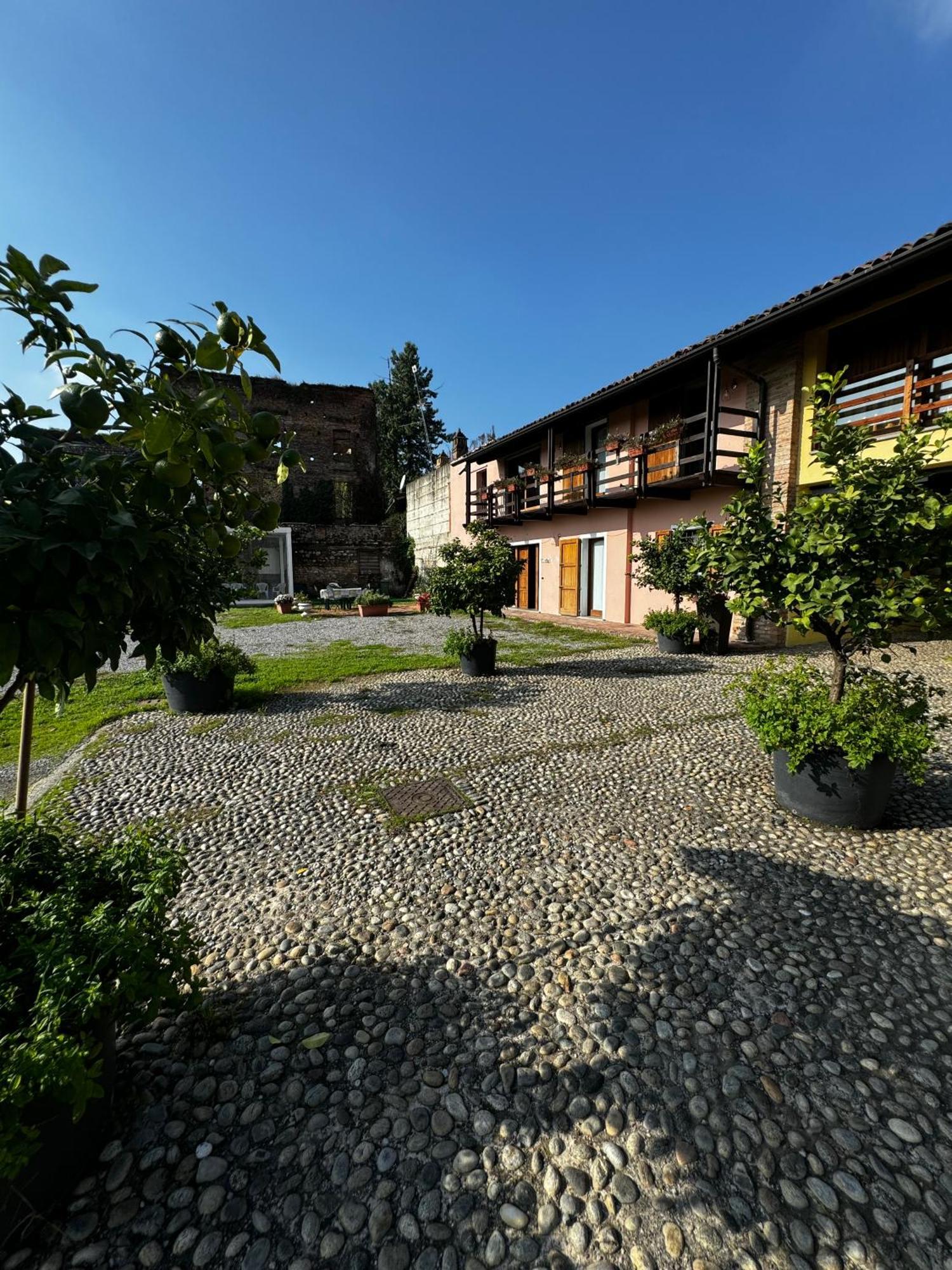 Antico Borgo Di Liteggio Bed & Breakfast Cologno al Serio ภายนอก รูปภาพ